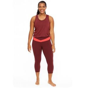 LUCY Powermax Capri Leggings Maroon Coral Size XS
